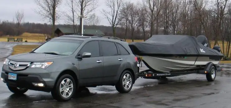 Acura MDX towing a boat