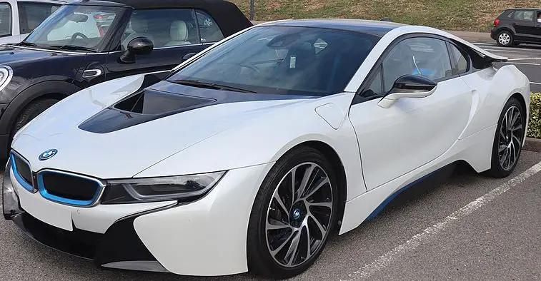 can you tow with a bmw i8