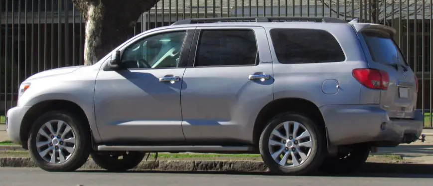 side view of toyota sequoia with trailer hitch