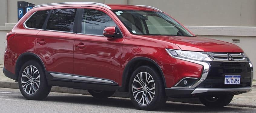 how much can a mitsubishi outlander tow
