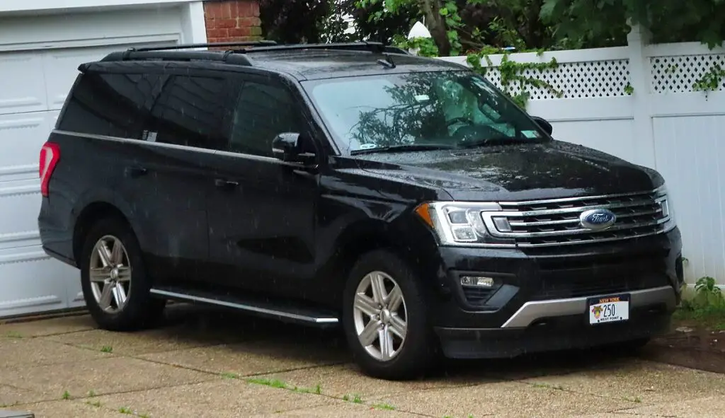black ford expedition