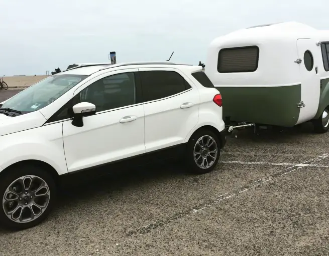 ford ecosport towing a camper