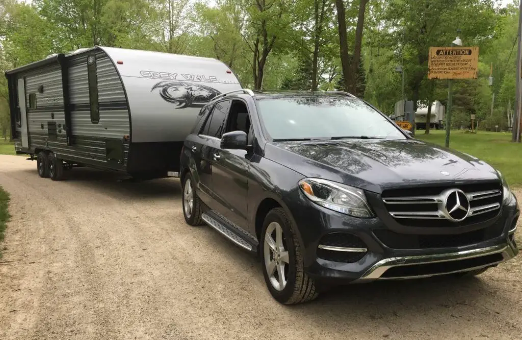 mercedes gle 350 towing a camper