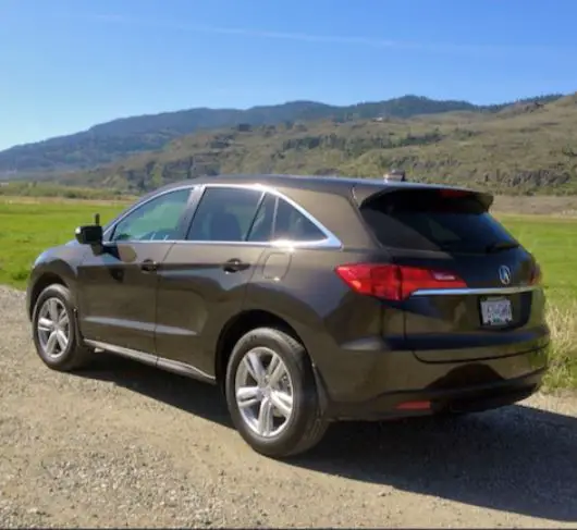 rear view of acura rdx