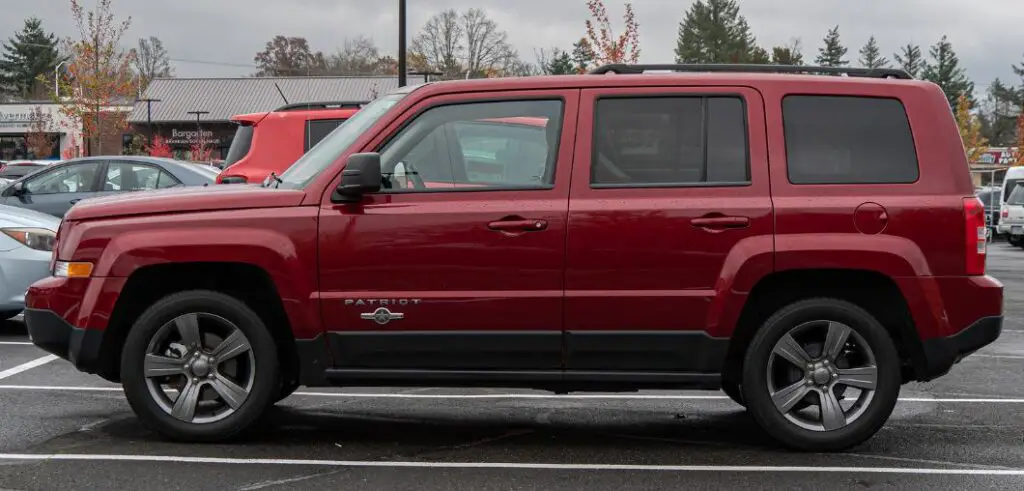 red jeep patriot