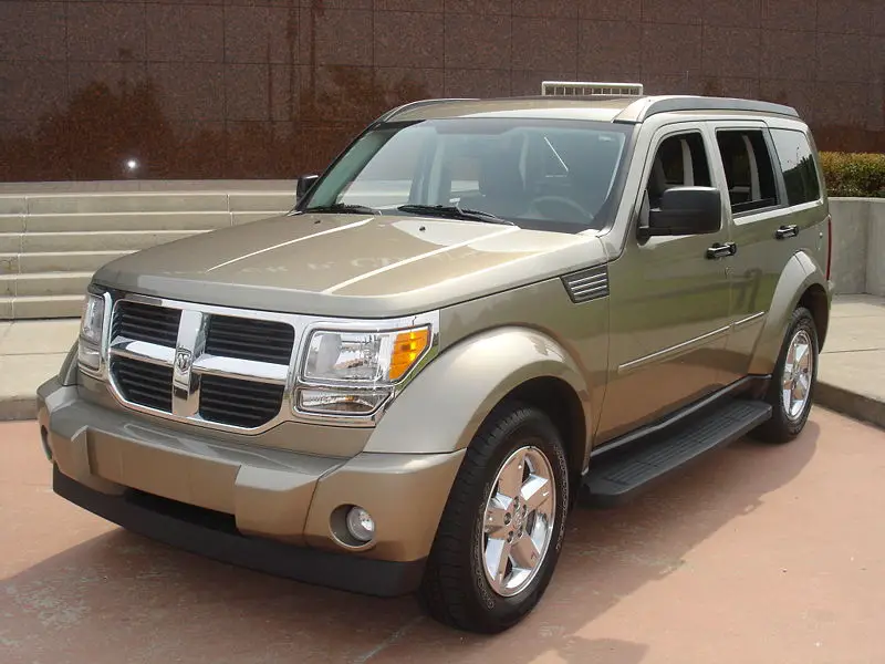 what is the towing capacity of a dodge nitro