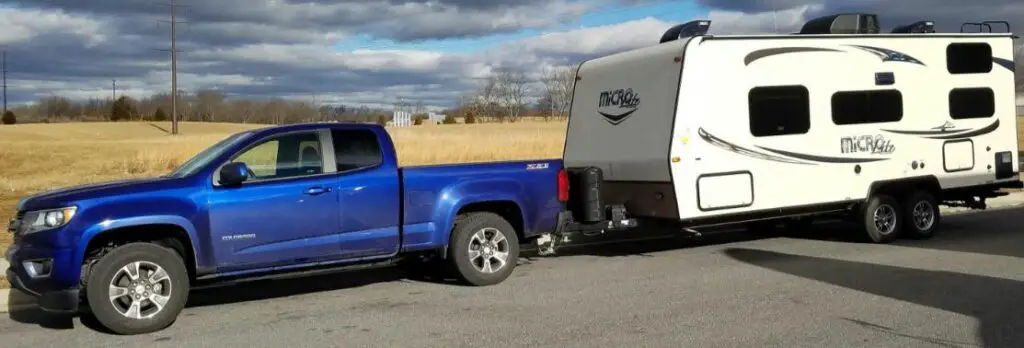 chevy colorado towing a travel trailer