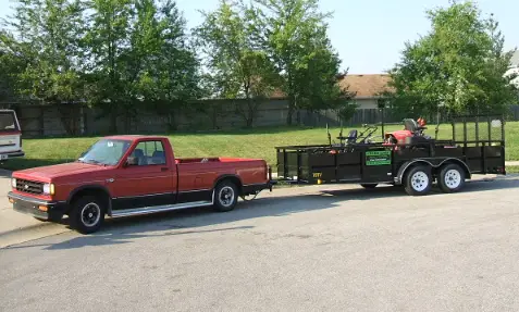 chevrolet s10 towing a trailer